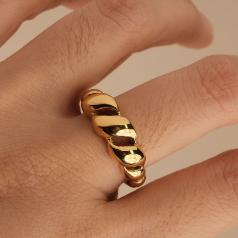 JULIA RING